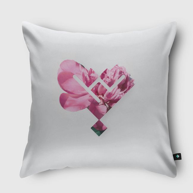 حب - Throw Pillow