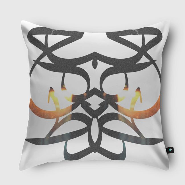 حُروف - Throw Pillow