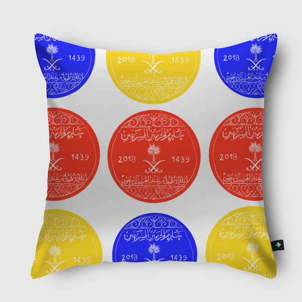 قرش  Throw Pillow