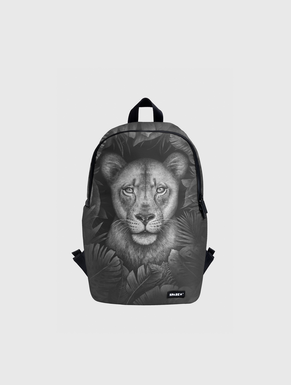 Lioness in tropical leaves Spark Backpack