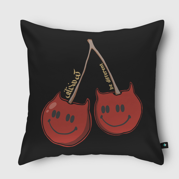 كن مختلف Throw Pillow