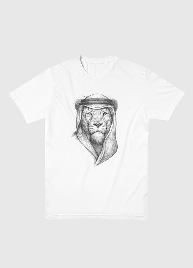 Saudi lion - Men Basic T-Shirt