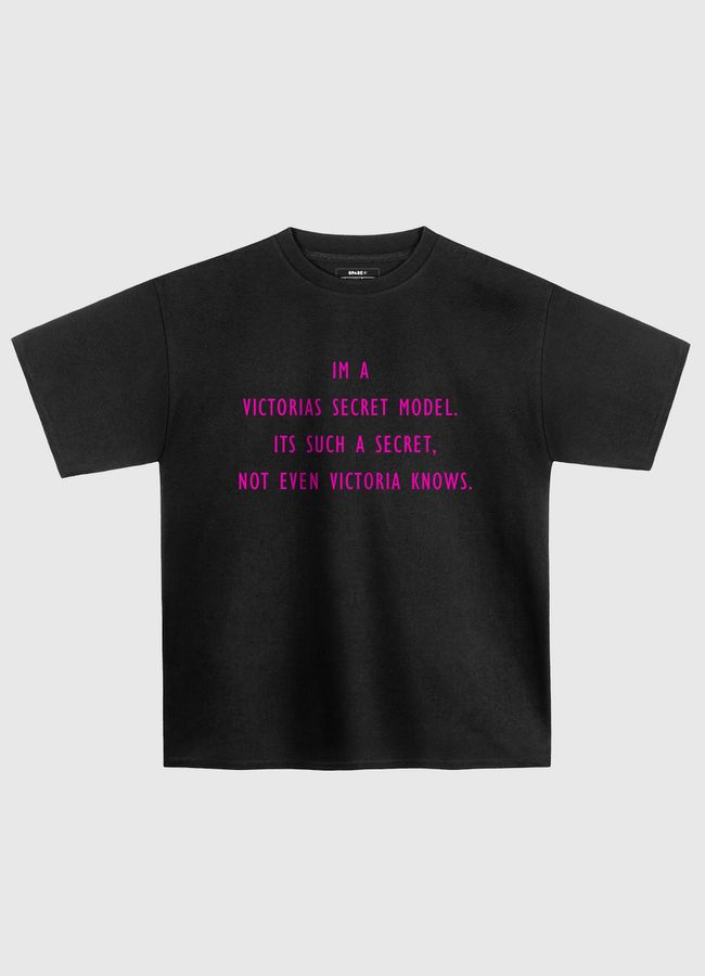 vs model - Oversized T-Shirt