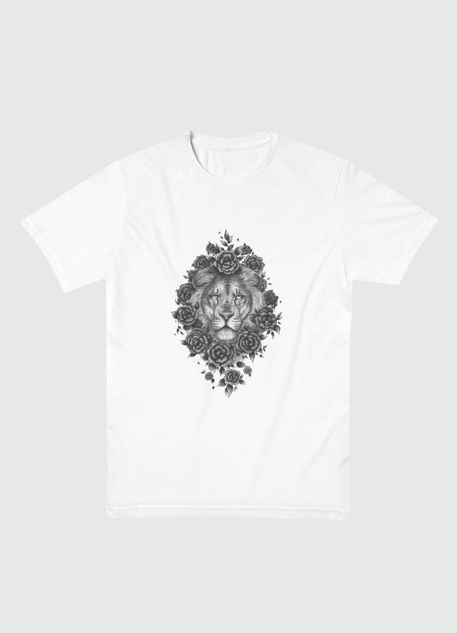 Lion in flowers - Men Basic T-Shirt