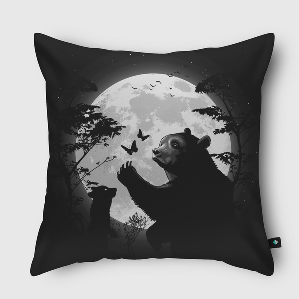 Mother bear under the moon Throw Pillow